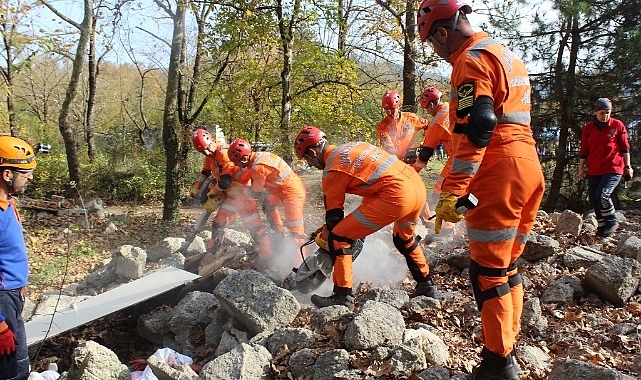Deprem tatbikatları devam ediyor