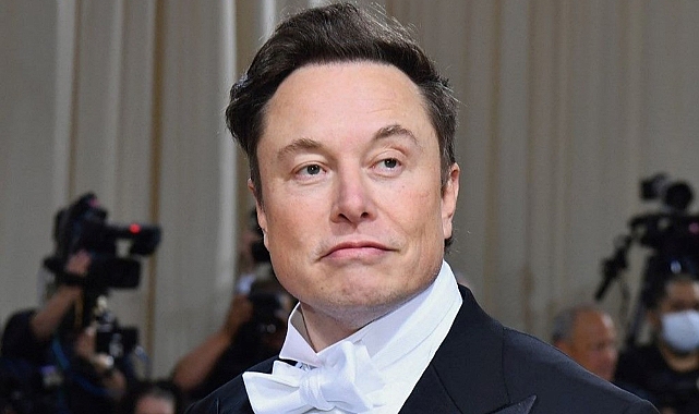 Elon Musk: Twitter'ın genel merkezinde uyuyacağım