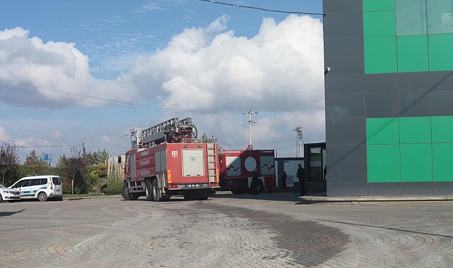 Fabrika yangınında ekipler seferber oldu