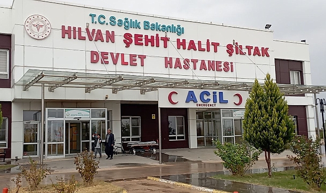 Fare zehri içtikleri iddia edilen 3 öğrenci zehirlendi