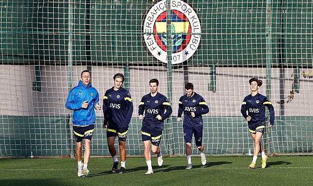 Fenerbahçe hazırlıklara başladı