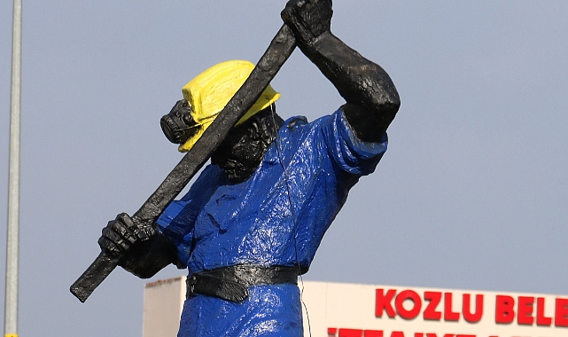 Heykelin boyanmasına ilişkin: Eleştirileri kınıyorum