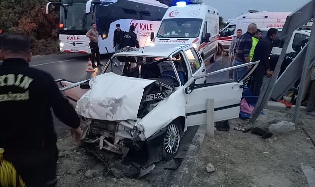 İki otomobil kafa kafaya çarpıştı: 5 yaralı