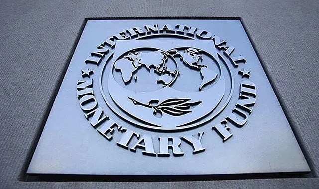 IMF'den Fransa'ya bütçe açığı uyarısı