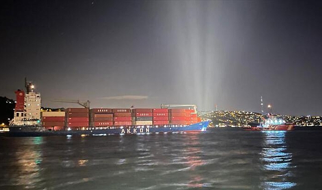İstanbul Boğazı trafiğe kapatıldı
