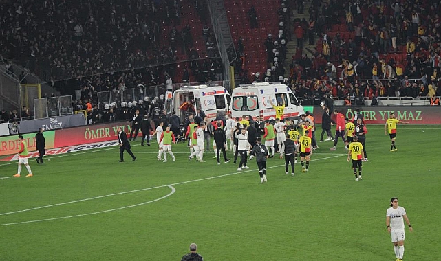 İzmir derbisinde korkutan anlar
