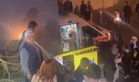 Kavga ettiği iki gence cadde ortasında kurşun yağdırdı
