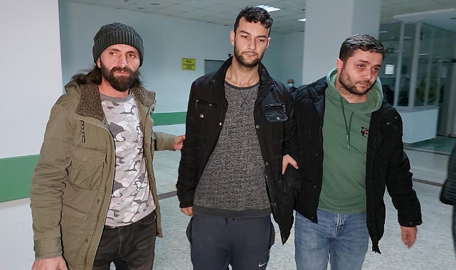 Kendisini bıçaklayan üniversite öğrencisini katletti
