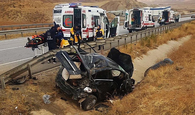 Metrelerce takla atan otomobil hurdaya döndü