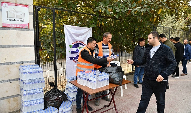 Mustafakemalpaşa Belediyesi KPPS'ye girenlerin heyecanına ortak oldu