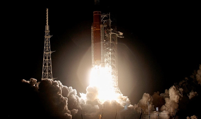 NASA'nın Ay görevinde rekor: En uzak noktaya uçtu