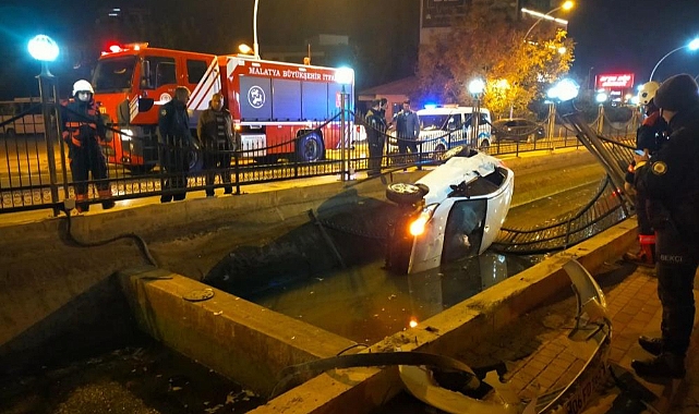 Otomobil kanala uçtu: Yaralılar var
