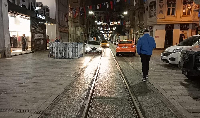 Patlamadan dolayı kapatılan yol yaya ve araç trafiğine açıldı