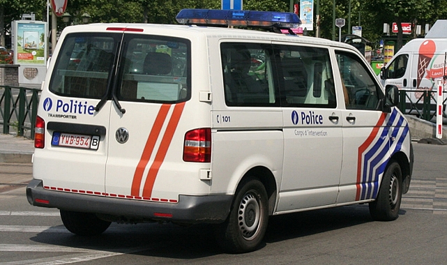 Polise bıçaklı saldırı: 2 ölü, 1 yaralı