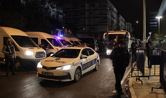 Taraftarlar 7 saat sonra stattan ayrıldı