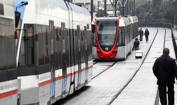 Tramvay hattında kaza: Seferler durduruldu!
