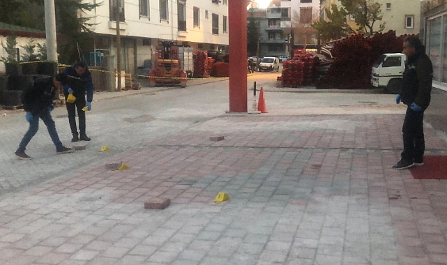 Yolda yürürken silahlı saldırıya uğradı