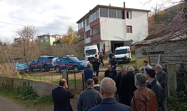 90 yaşındaki baba oğlunu ve gelinini vurdu