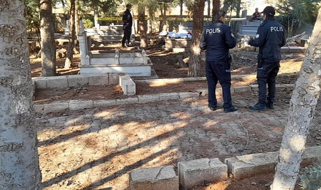 Acı olay: Kardeşini vurdu, annesinin mezarında...