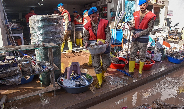 Antalya'da sel felaketinin yaraları sarılıyor