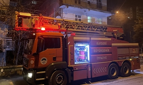 Apartmanda korkutan yangın