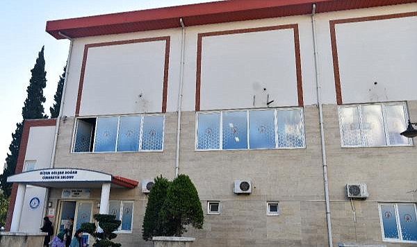 Babamın vasiyeti diyerek, 30 klimayı söküp götürdü
