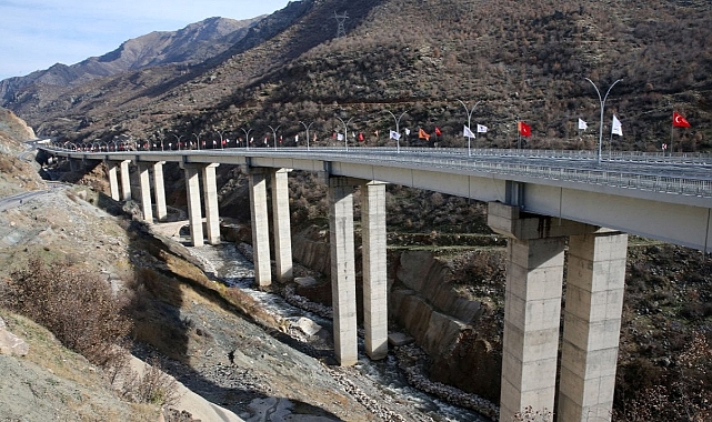 Bitlis Çayı Viyadüğü açıldı