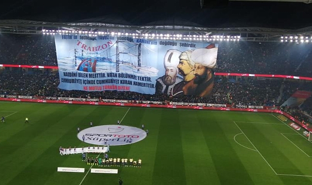 Bordo-mavili taraftarlardan Fenerbahçe maçına özel koreografi