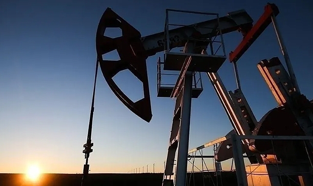 Brent petrolün varil fiyatı 80 doların altına düştü