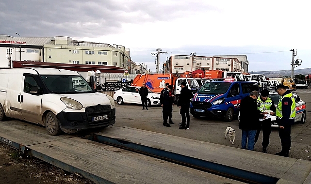 Bursa'da jandarma 700 kilo kaçak sakatat ele geçirdi