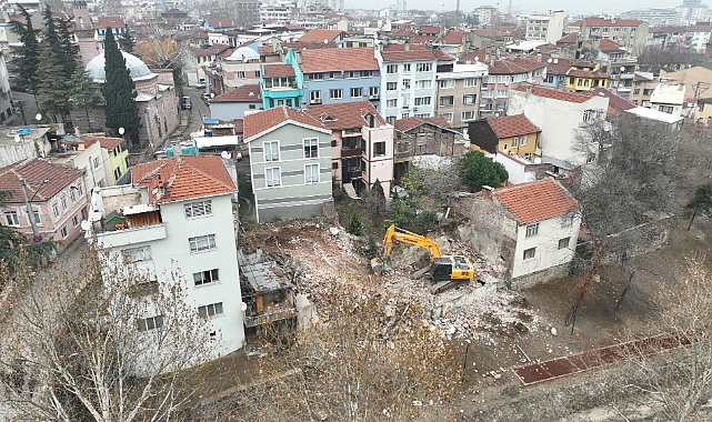 Bursa'da riskli yapılar ortadan kaldırılıyor