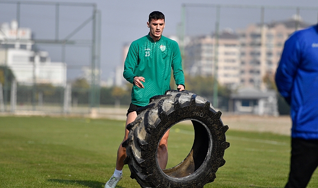 Bursaspor'a 2 oyuncudan sevindirici haber