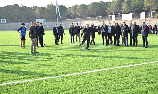 Büyükşehir’den üniversiteye yeni futbol sahası