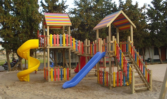 Çocuk parkında intihar