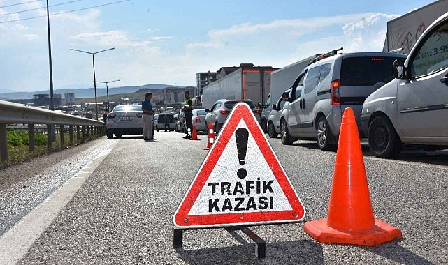 Diyarbakır'da askeri araç devrildi: 6 asker yaralı