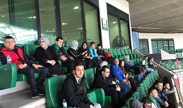 Engelli bireyler Bursaspor'u yalnız bırakmadı