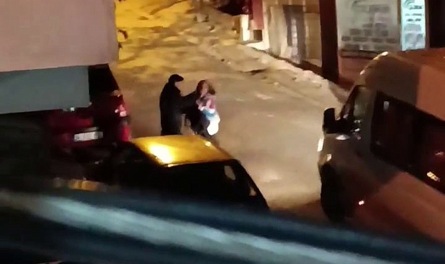 Esenyurt'ta sokak ortasında kadına şiddet