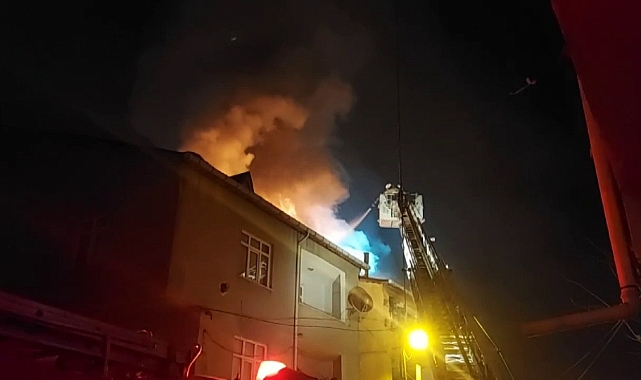 İstanbul'da geceyi alevler aydınlattı!