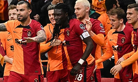 İstanbulspor'u yenen Galatasaray liderliğe yükseldi