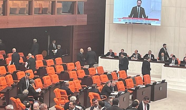 İYİ Parti'li vekiller, Genel Kurul'u terk etti