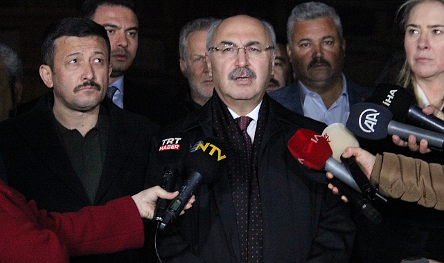 İzmir'de vinç faciası! 2 kişi kayıp