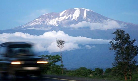 Kilimanjaro Dağı'ndan düşen foto muhabiri öldü