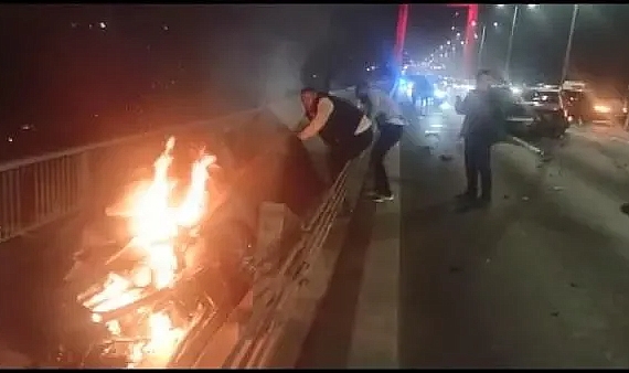 Köprüde zincirleme kaza!