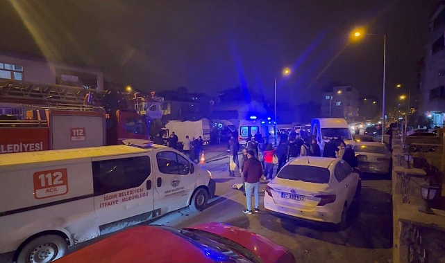 Minibüs ile kamyonet çarpıştı! Çok sayıda yaralı var