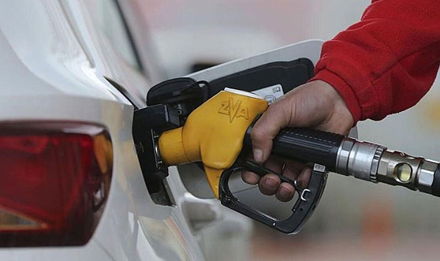 Motorine önce zam sonra indirim