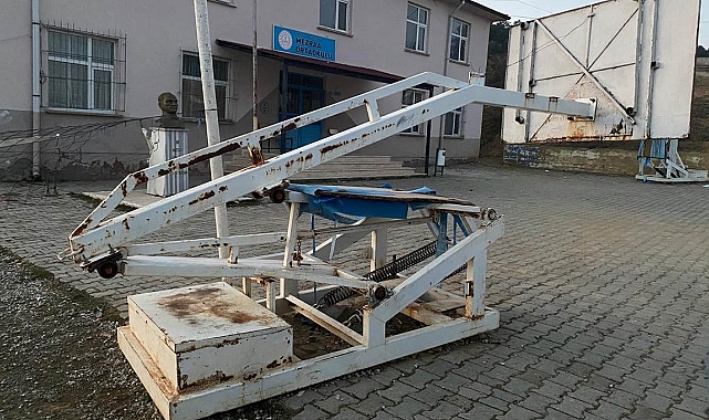 Okul bahçesindeki basketbol potasına sıkışarak hayatını kaybetti