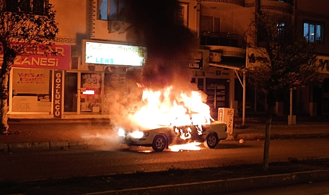Seyir halindeyken alev alev yandı