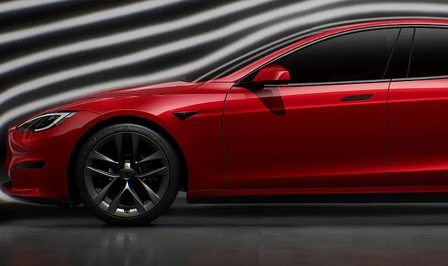 Tesla, 400 bin aracını geri çağırdı