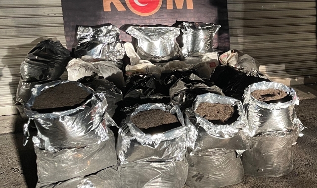 1 ton kaçak çay ele geçirildi