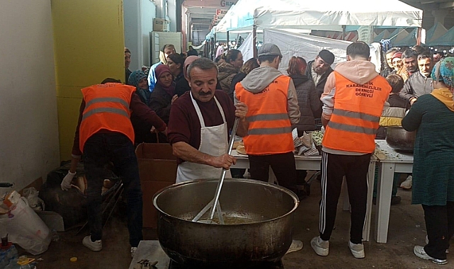 3 bin kişiye ücretsiz 2 ton hamsi dağıtıldı